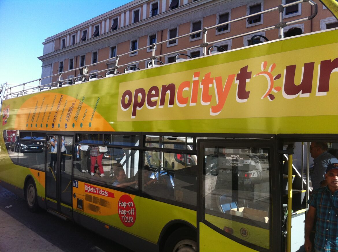 Open city tour bus rome